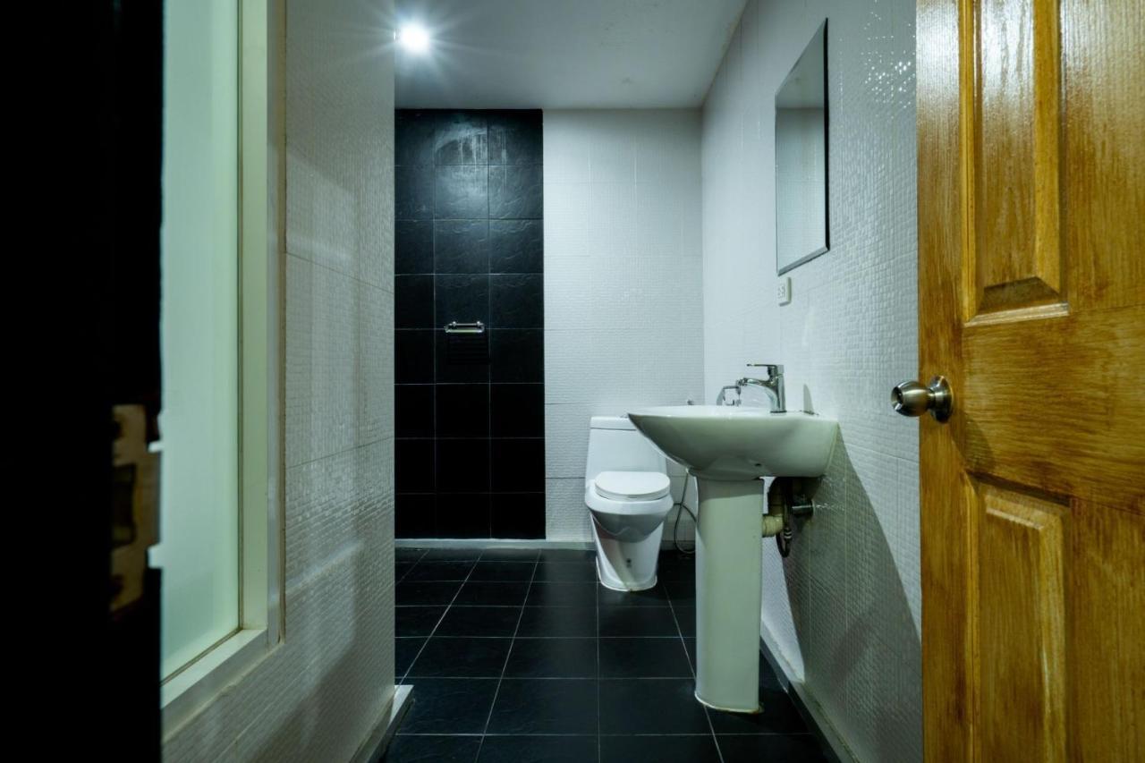 Go Inn Sukhumvit 20 Bts Asoke-Phrom Phong X Bangkok Eksteriør billede